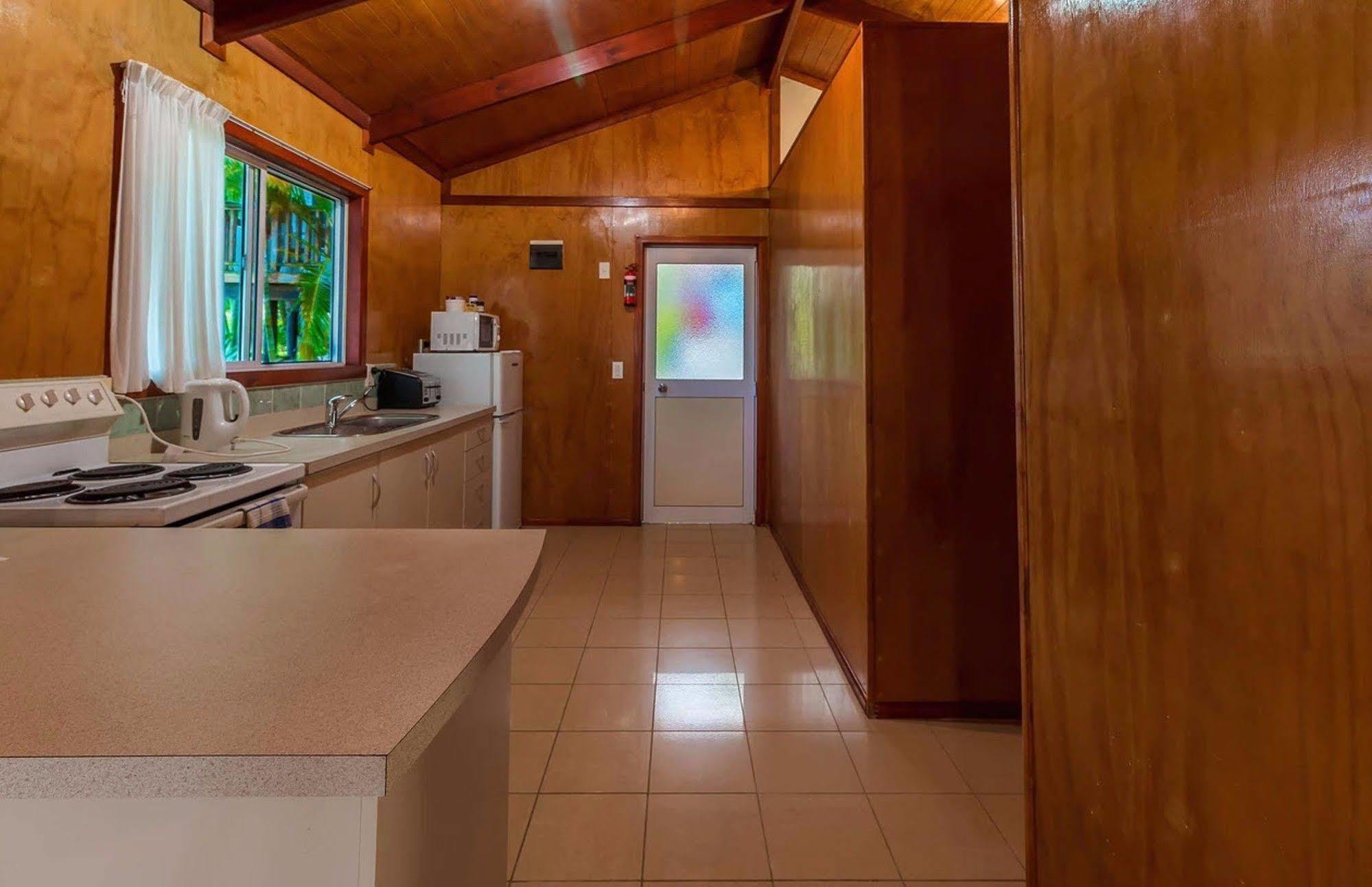 Muri Lagoon View Bungalows - Hillside Bungalow Раратонга Экстерьер фото